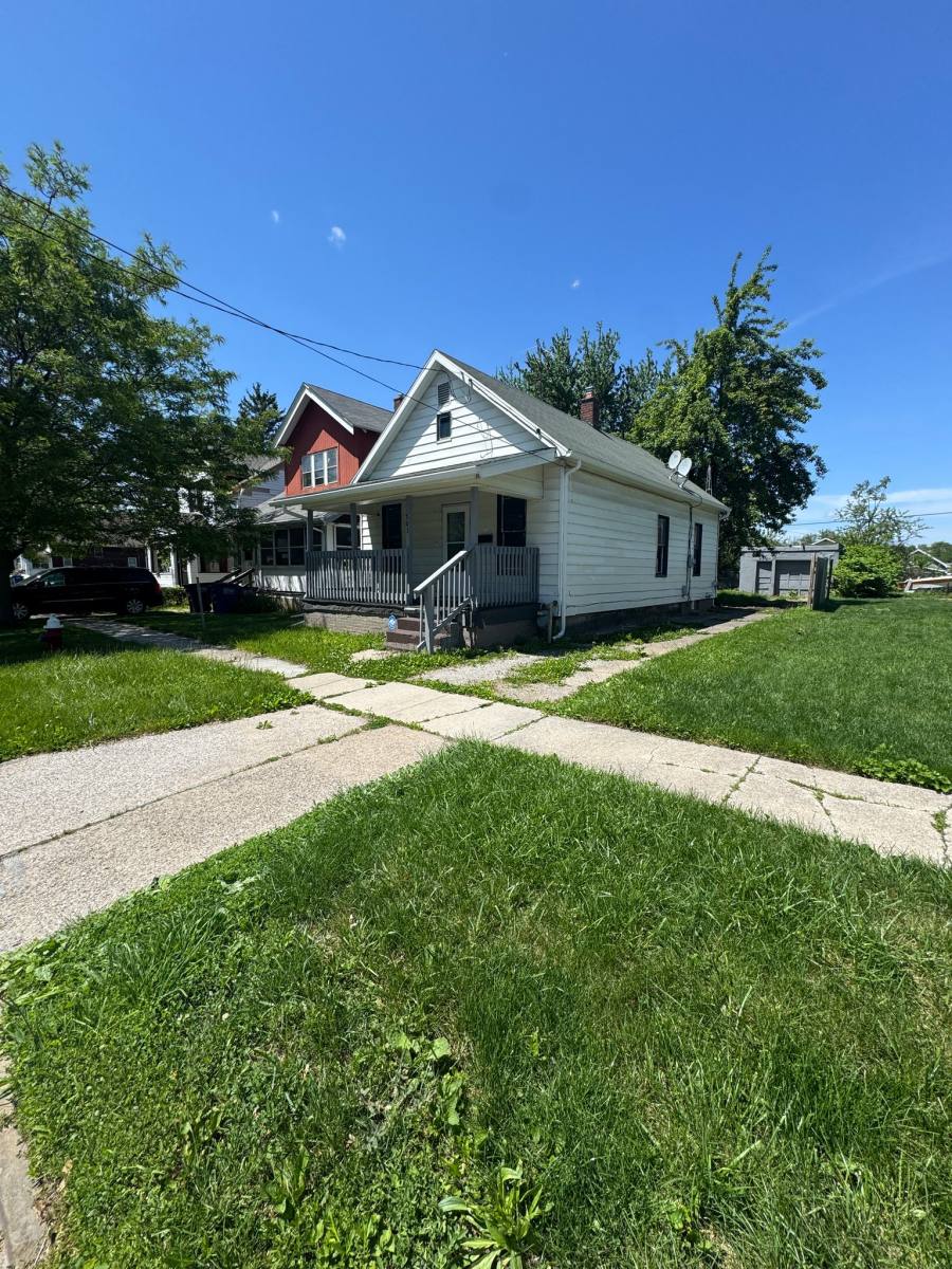 House for rent at 703 Ashwood Ave, Toledo, OH 43608