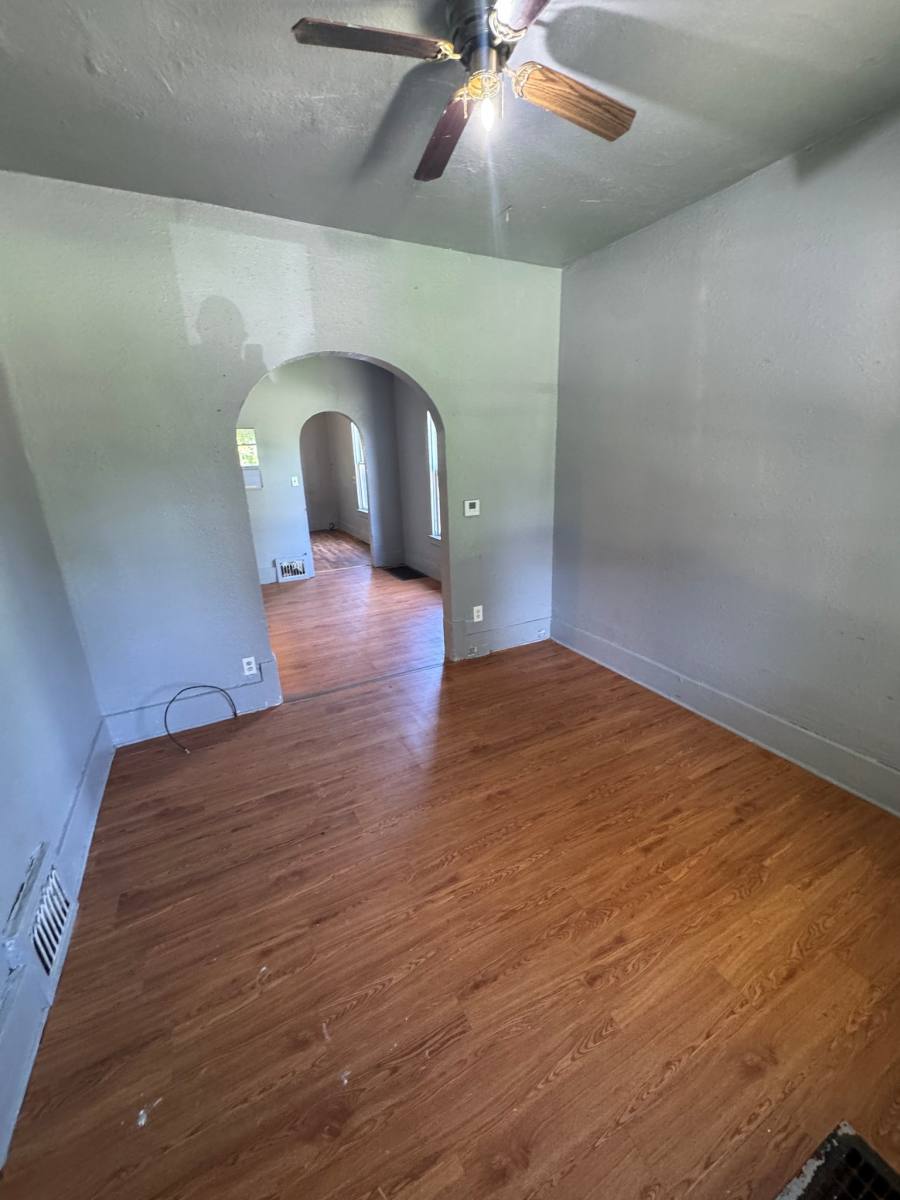 House for rent at 703 Ashwood Ave, Toledo, OH 43608