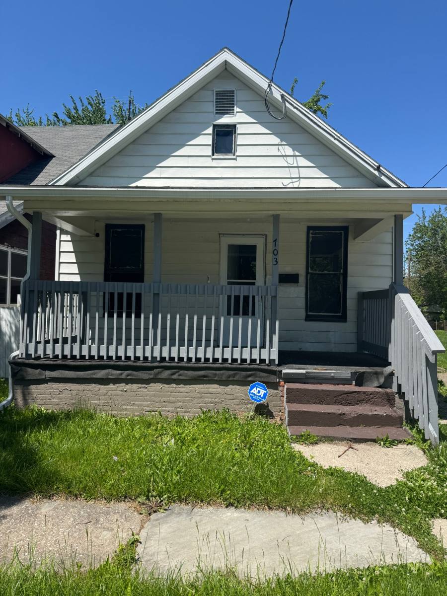 House for rent at 703 Ashwood Ave, Toledo, OH 43608