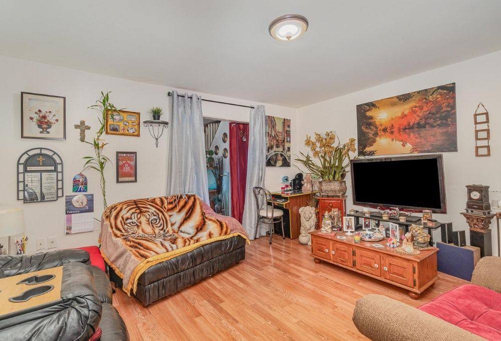 Townhouse for rent at 529 Manor St, Lancaster, PA 17603