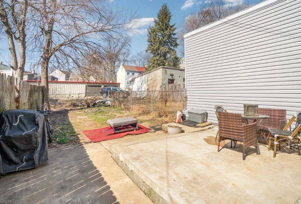 Townhouse for rent at 529 Manor St, Lancaster, PA 17603