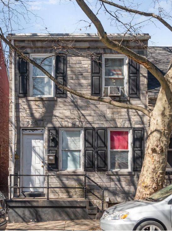 Townhouse for rent at 529 Manor St, Lancaster, PA 17603