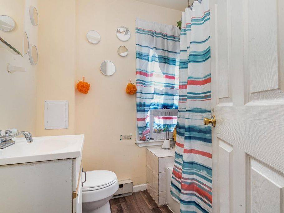 Townhouse for rent at 529 Manor St, Lancaster, PA 17603