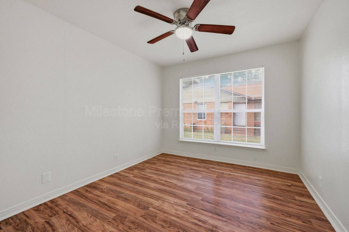 Apartment for rent at 1703 W Elm St, Denison, TX 75020