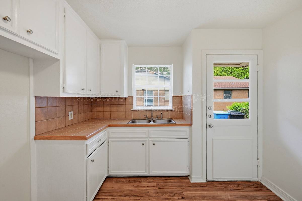 Apartment for rent at 1703 W Elm St, Denison, TX 75020