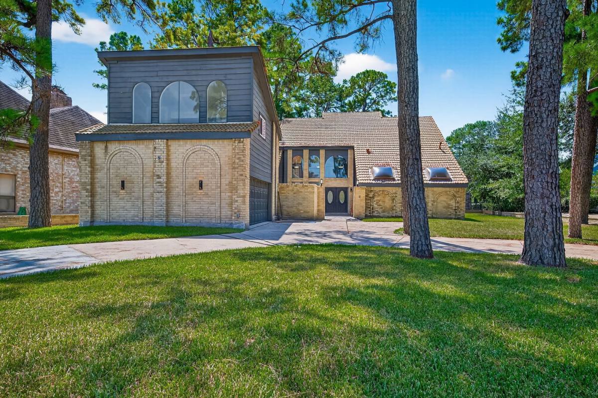 House for rent at 5815 Green Terrace Lane, Houston, TX 77088