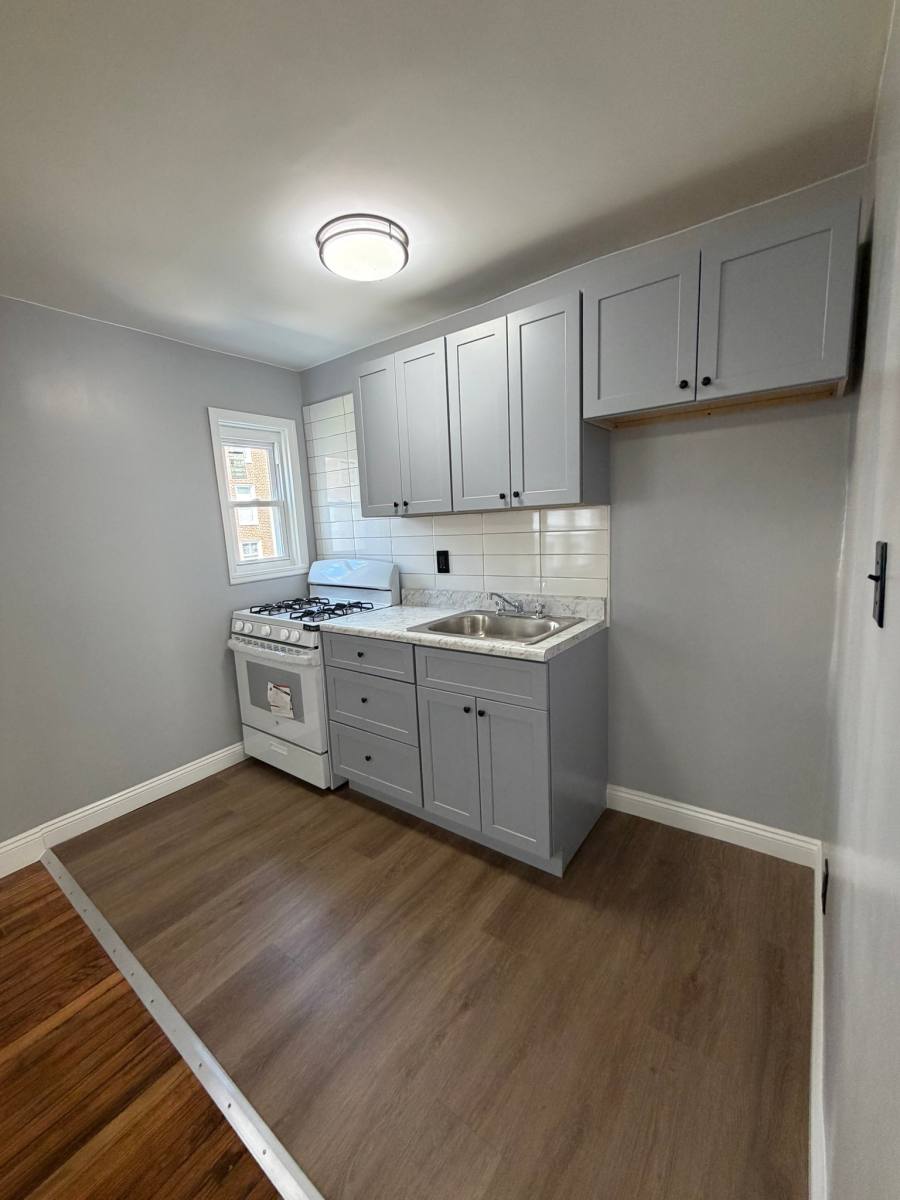 Apartment for rent at 194 Park Ave #1-A1, East Orange, NJ 07017