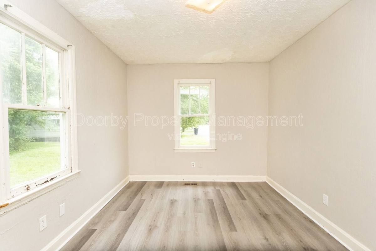 Apartment for rent at 1023 Holland Johnson Rd #B, Hixson, TN 37343