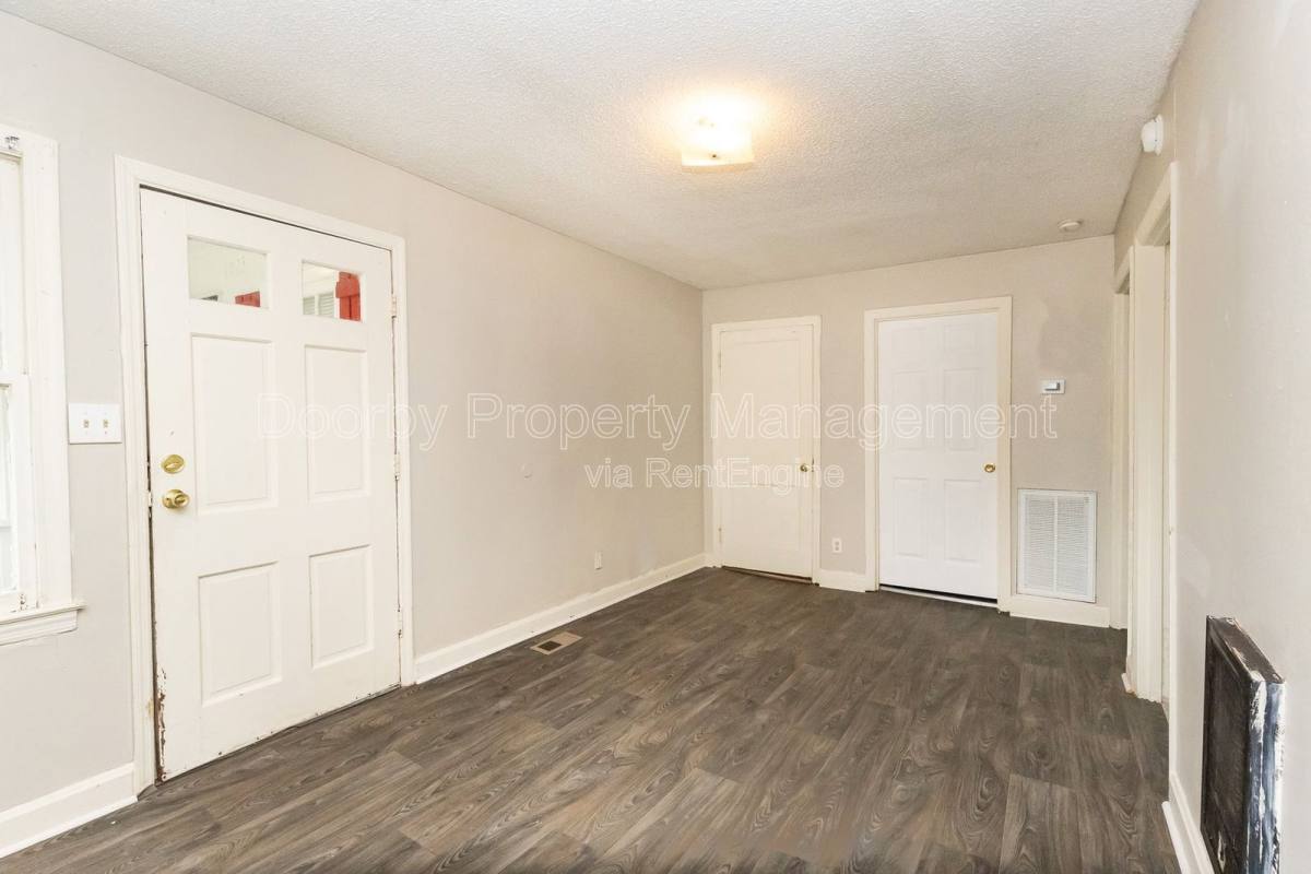 Apartment for rent at 1023 Holland Johnson Rd #B, Hixson, TN 37343