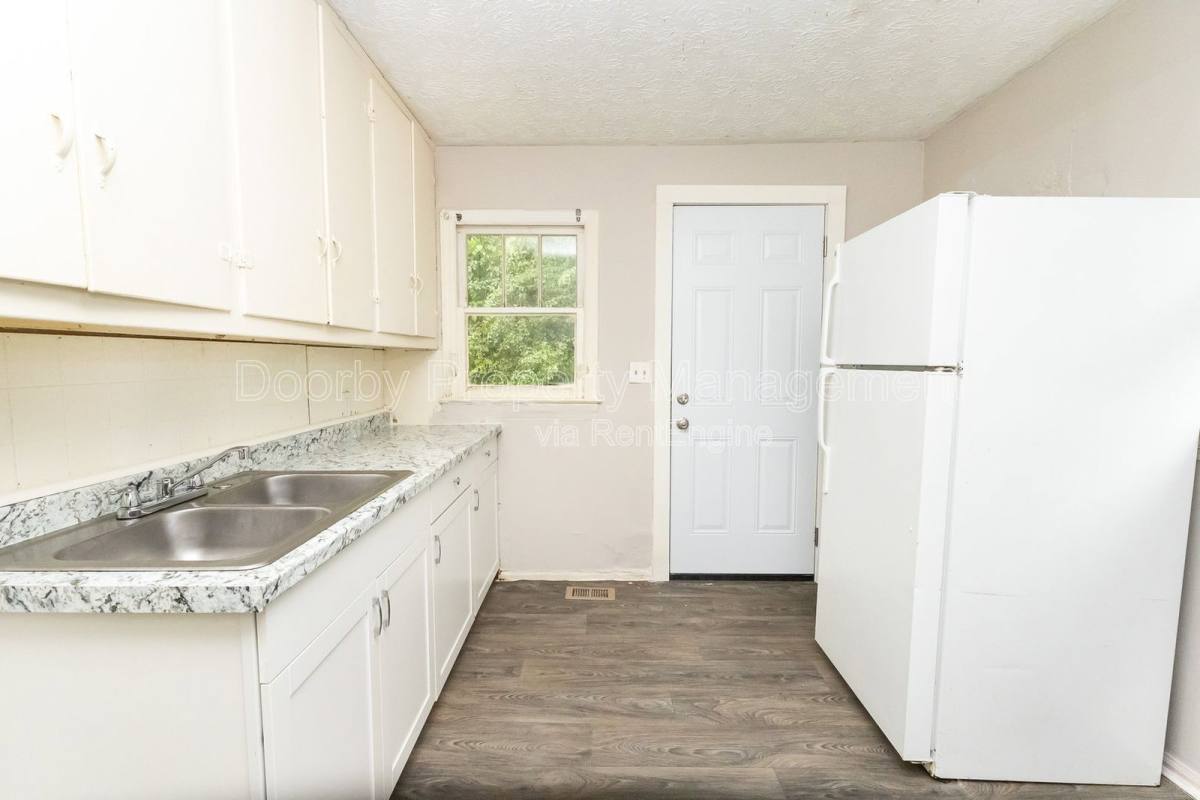 Apartment for rent at 1023 Holland Johnson Rd #B, Hixson, TN 37343