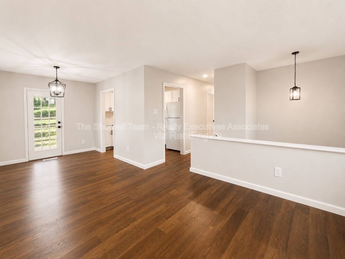 House for rent at 6814 Trousdale Rd NW, Knoxville, TN 37921