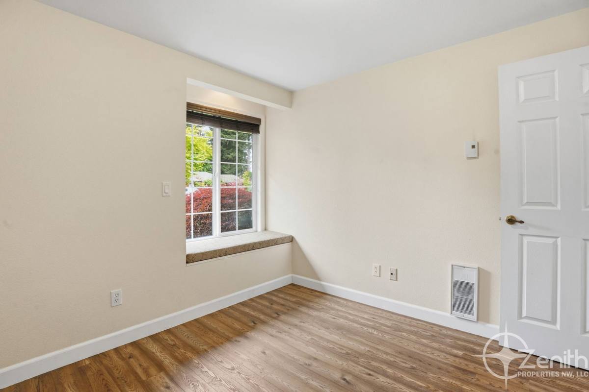 Apartment for rent at 13902 NE Piper Rd #B, Vancouver, WA 98684