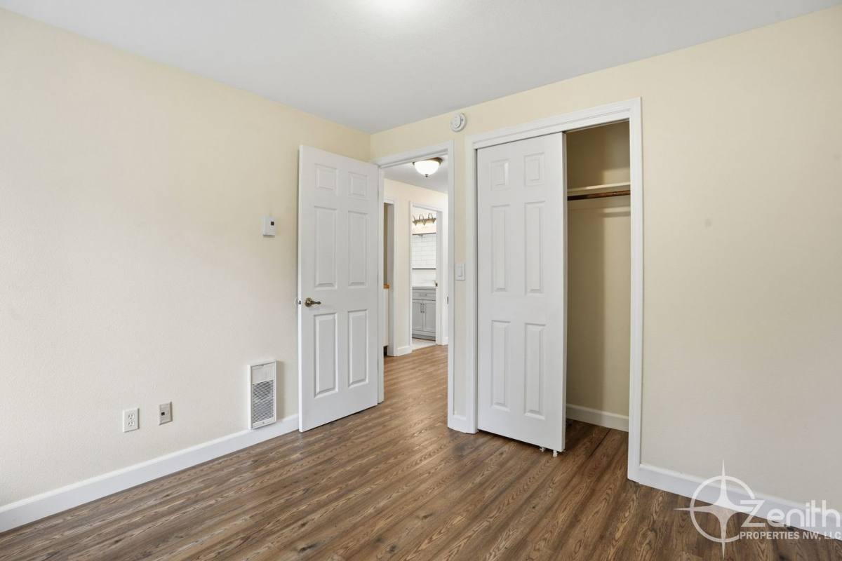 Apartment for rent at 13902 NE Piper Rd #B, Vancouver, WA 98684