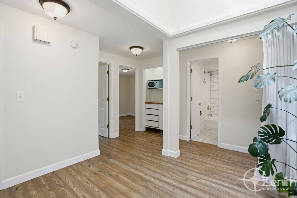 Apartment for rent at 13902 NE Piper Rd #B, Vancouver, WA 98684