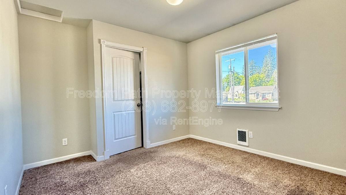 Apartment for rent at 1212 E Sherman Ave, Coeur D Alene, ID 83814