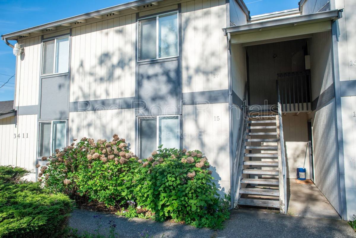 Apartment for rent at 3411 92nd St S #17, Lakewood, WA 98499