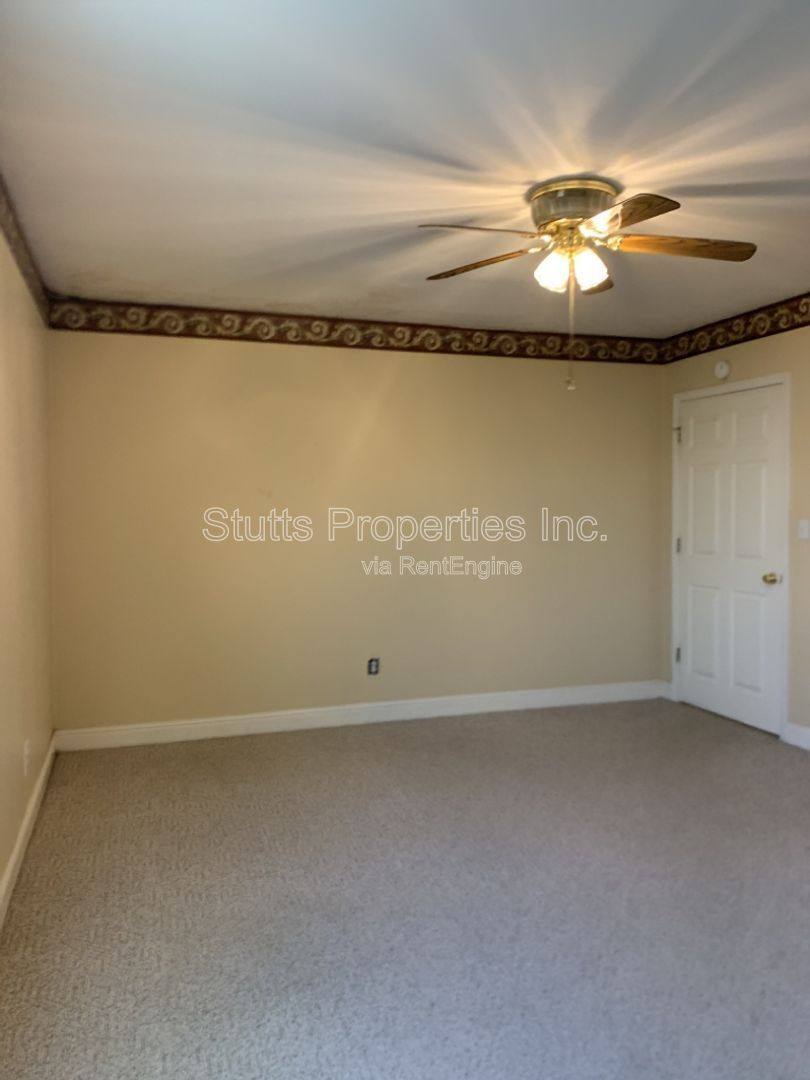 House for rent at 705 Courtland Ave, Muscle Shoals, AL 35661