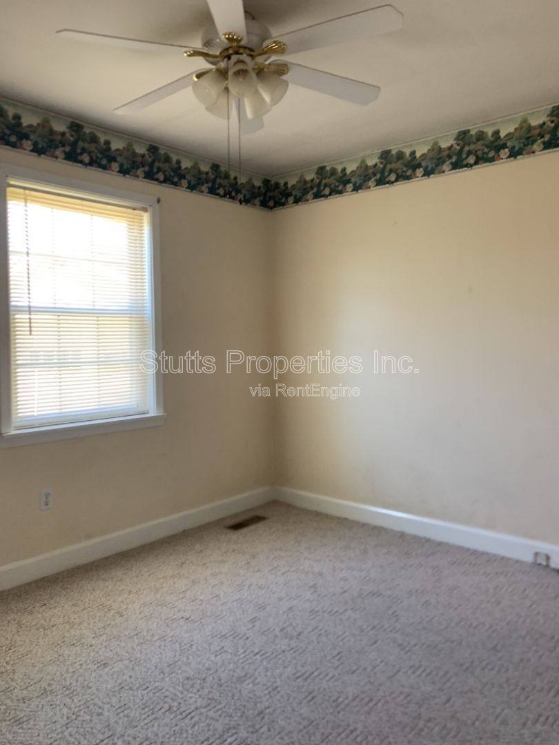 House for rent at 705 Courtland Ave, Muscle Shoals, AL 35661