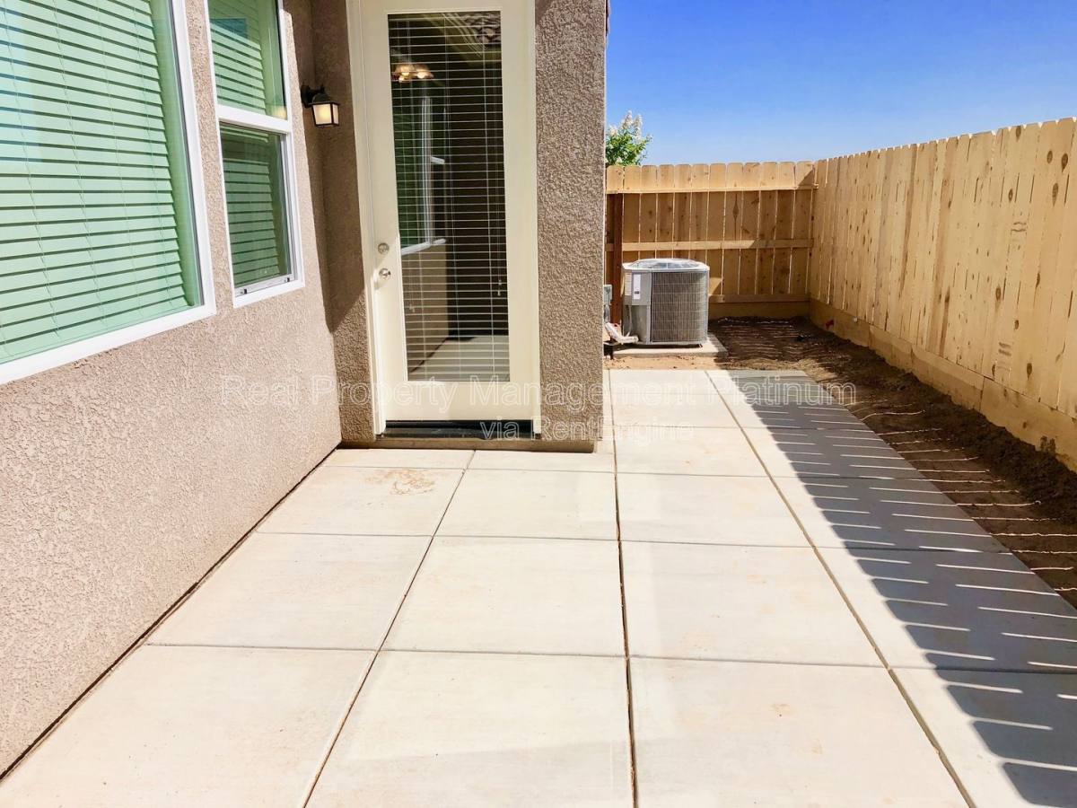 House for rent at 3417 Descanso Ave, Clovis, CA 93619