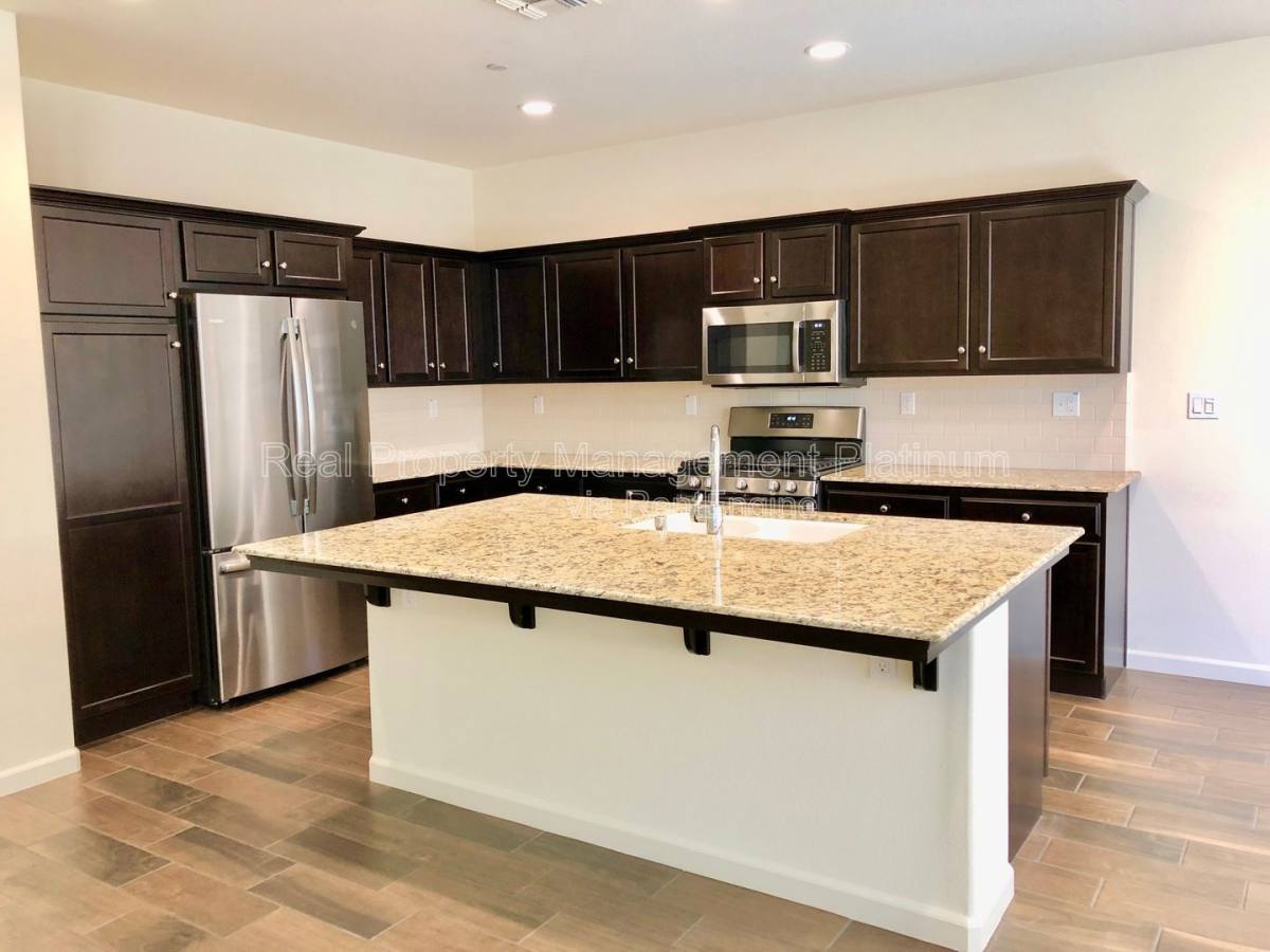 House for rent at 3417 Descanso Ave, Clovis, CA 93619