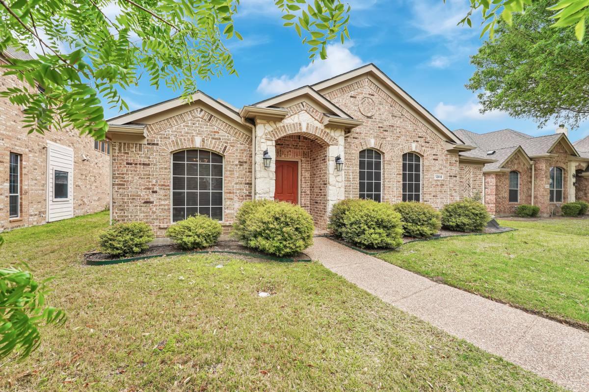 House for rent at 12618 Red Hawk Dr, Frisco, TX 75033