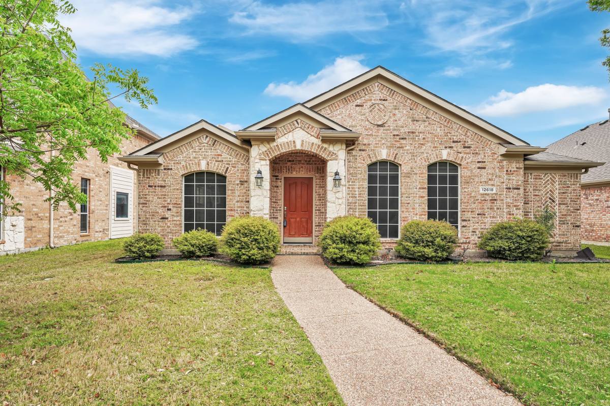 House for rent at 12618 Red Hawk Dr, Frisco, TX 75033
