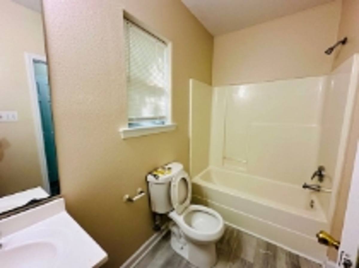 House for rent at 1409 N 35th St, Baton Rouge, LA 70802