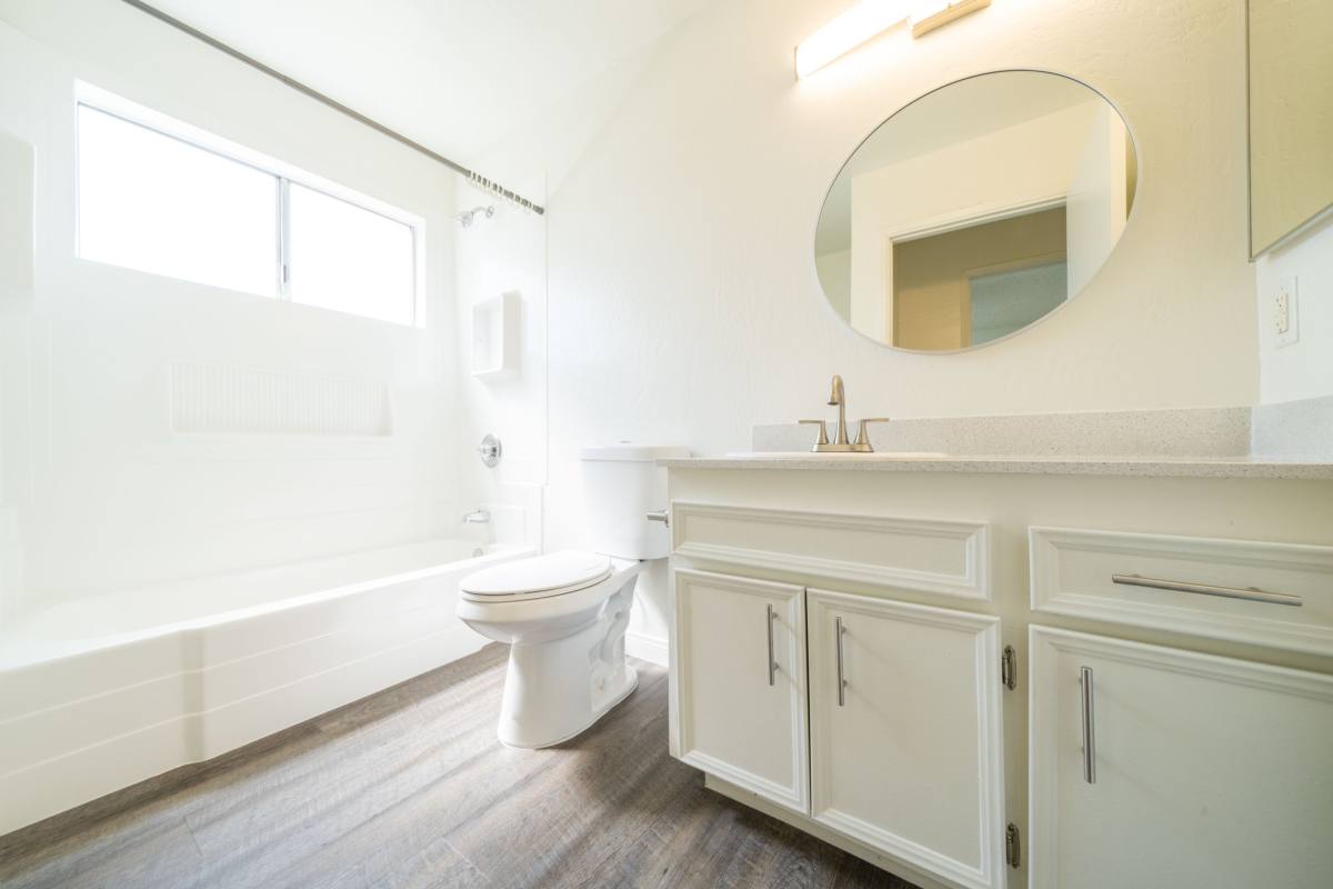 Apartment for rent at 800 E Bobier Dr #L002, Vista, CA 92084