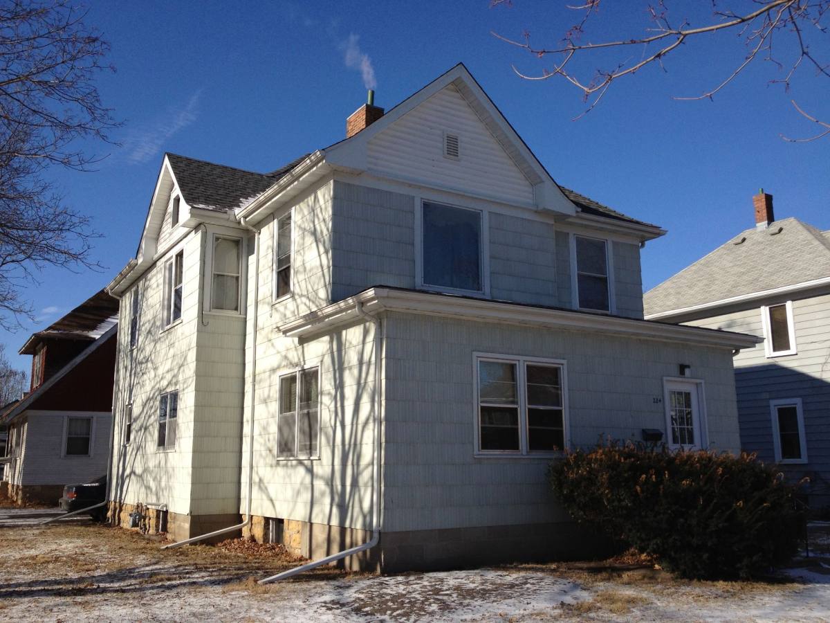 Apartment for rent at 224 Carroll St, Mankato, MN 56001