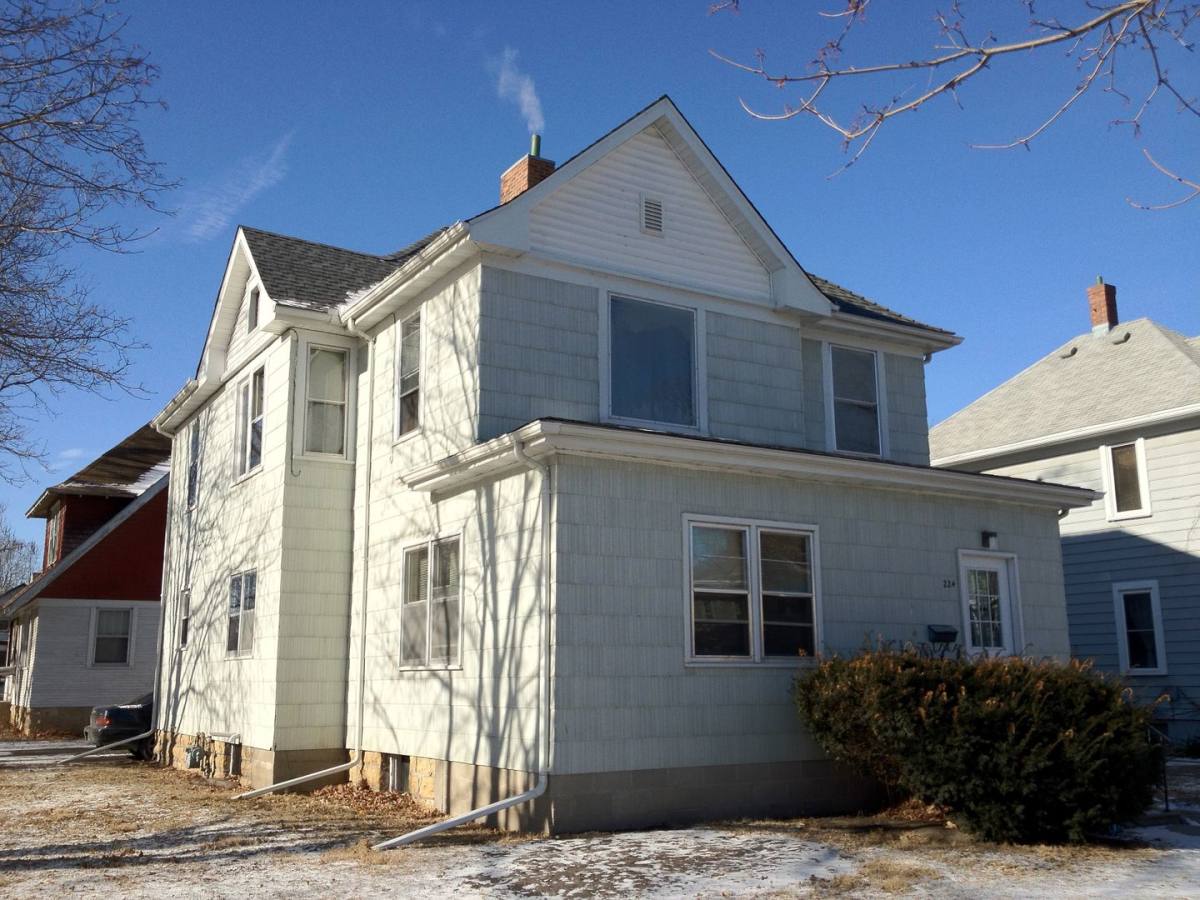 Apartment for rent at 224 Carroll St, Mankato, MN 56001