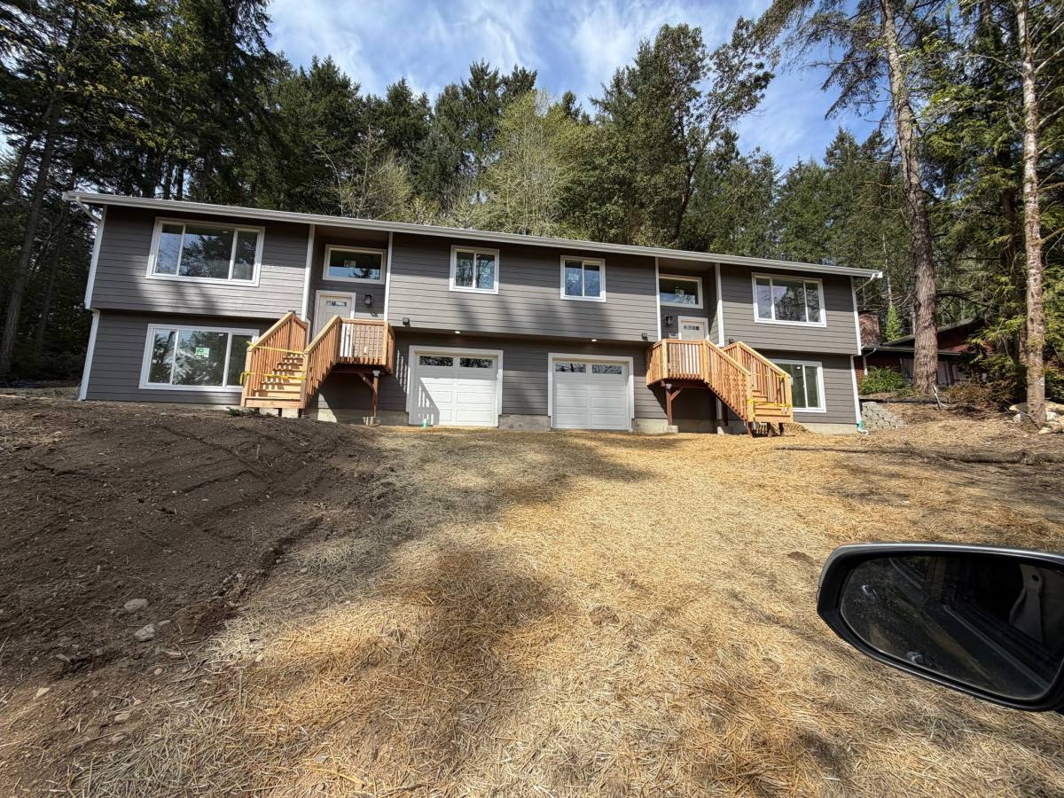Apartment for rent at 8867 Old Military Rd NE, Bremerton, WA 98311