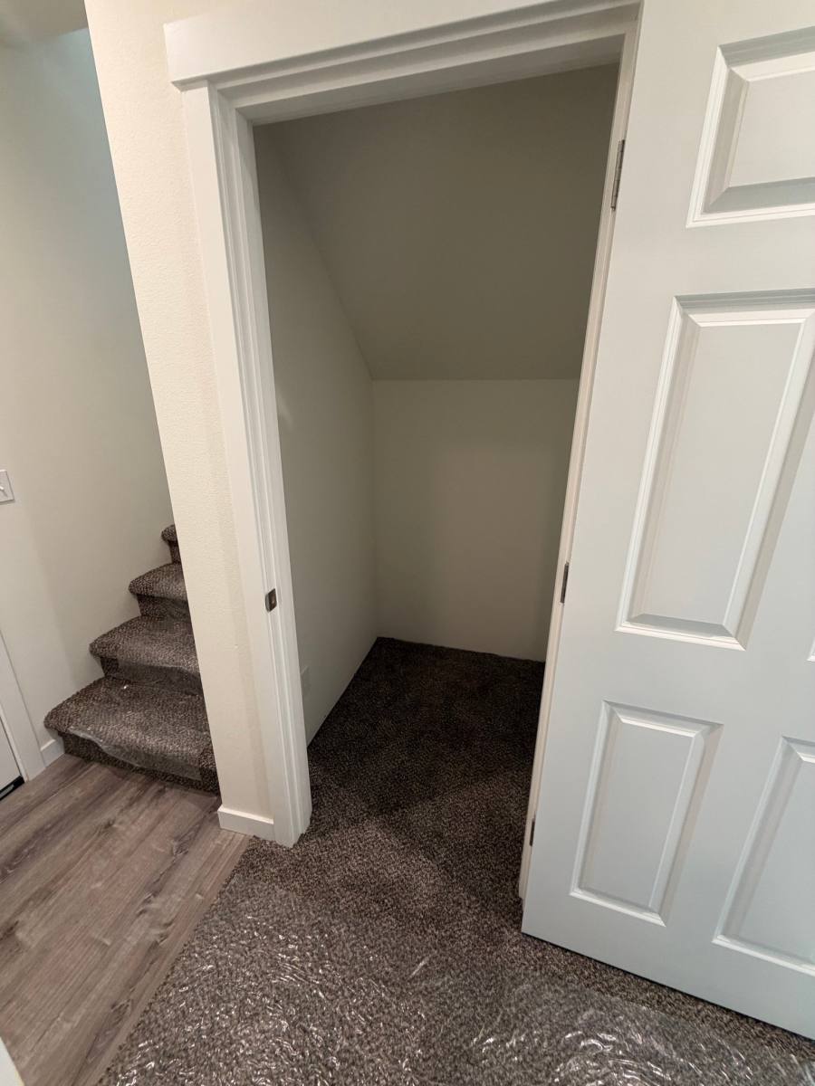 Apartment for rent at 8867 Old Military Rd NE, Bremerton, WA 98311
