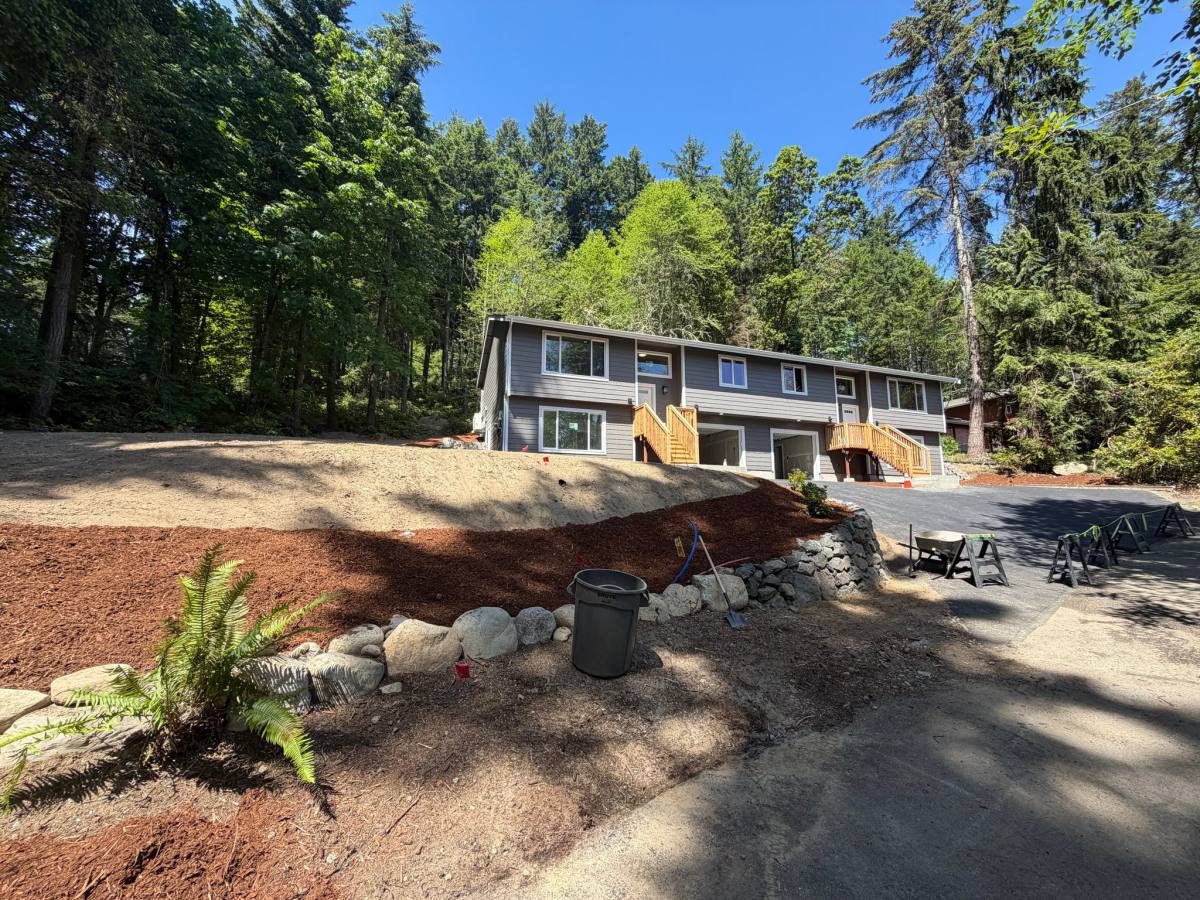 Apartment for rent at 8867 Old Military Rd NE, Bremerton, WA 98311