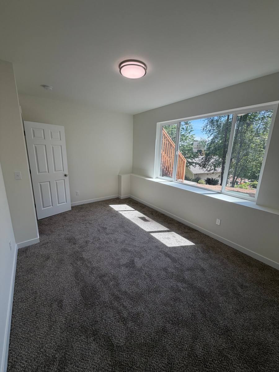 Apartment for rent at 8867 Old Military Rd NE, Bremerton, WA 98311