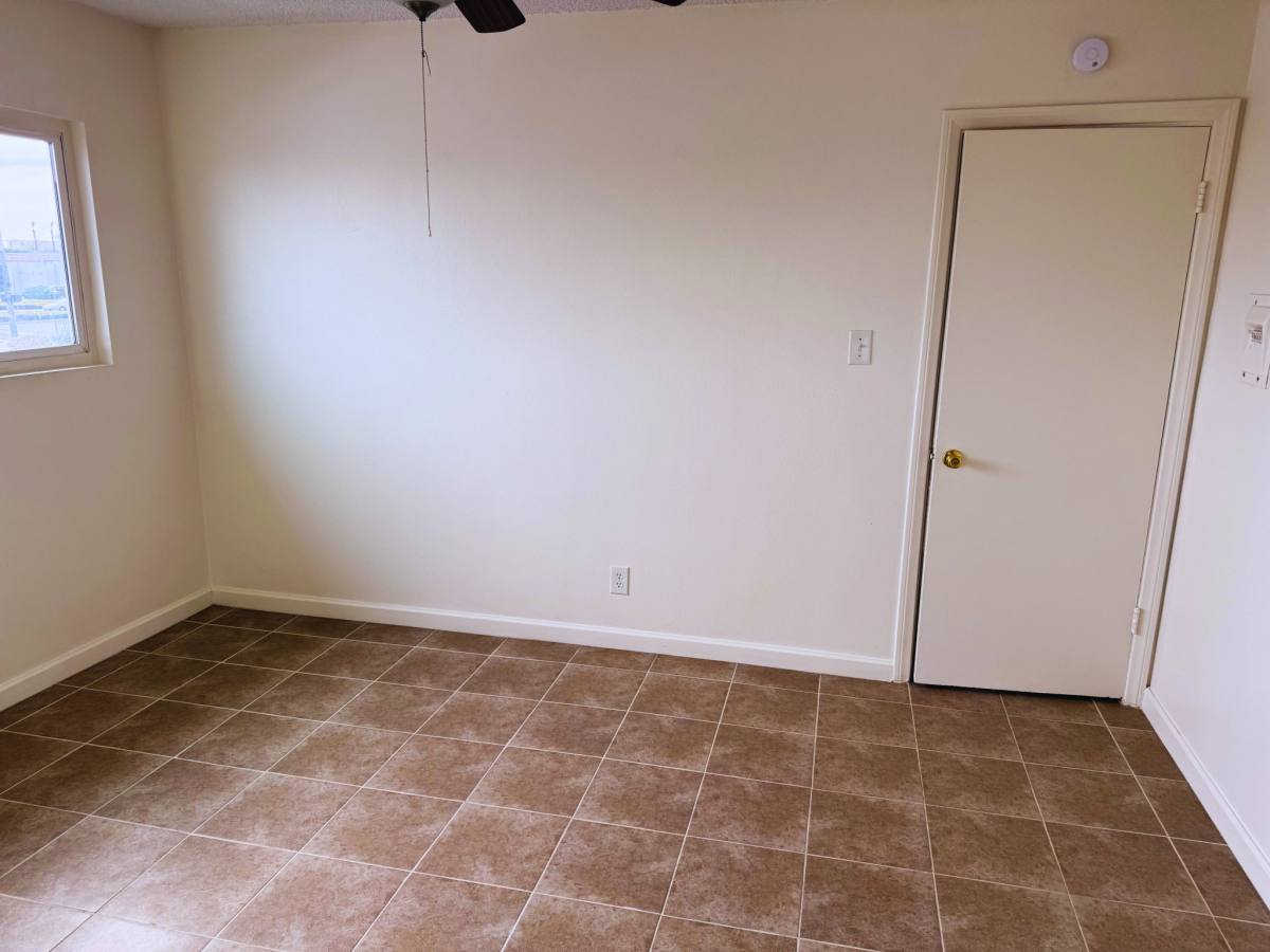 Apartment for rent at 11118 Newville Ave E, Downey, CA 90241