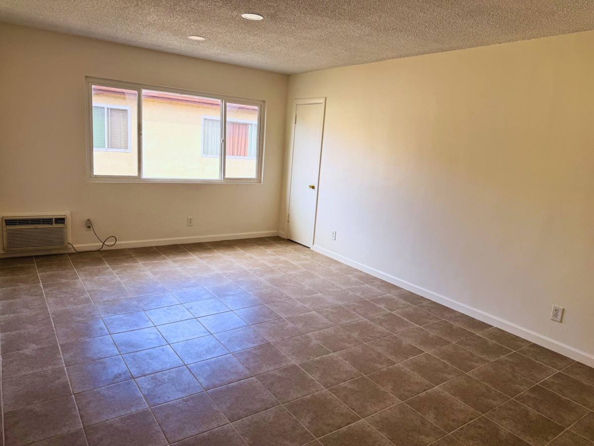 Apartment for rent at 11118 Newville Ave E, Downey, CA 90241
