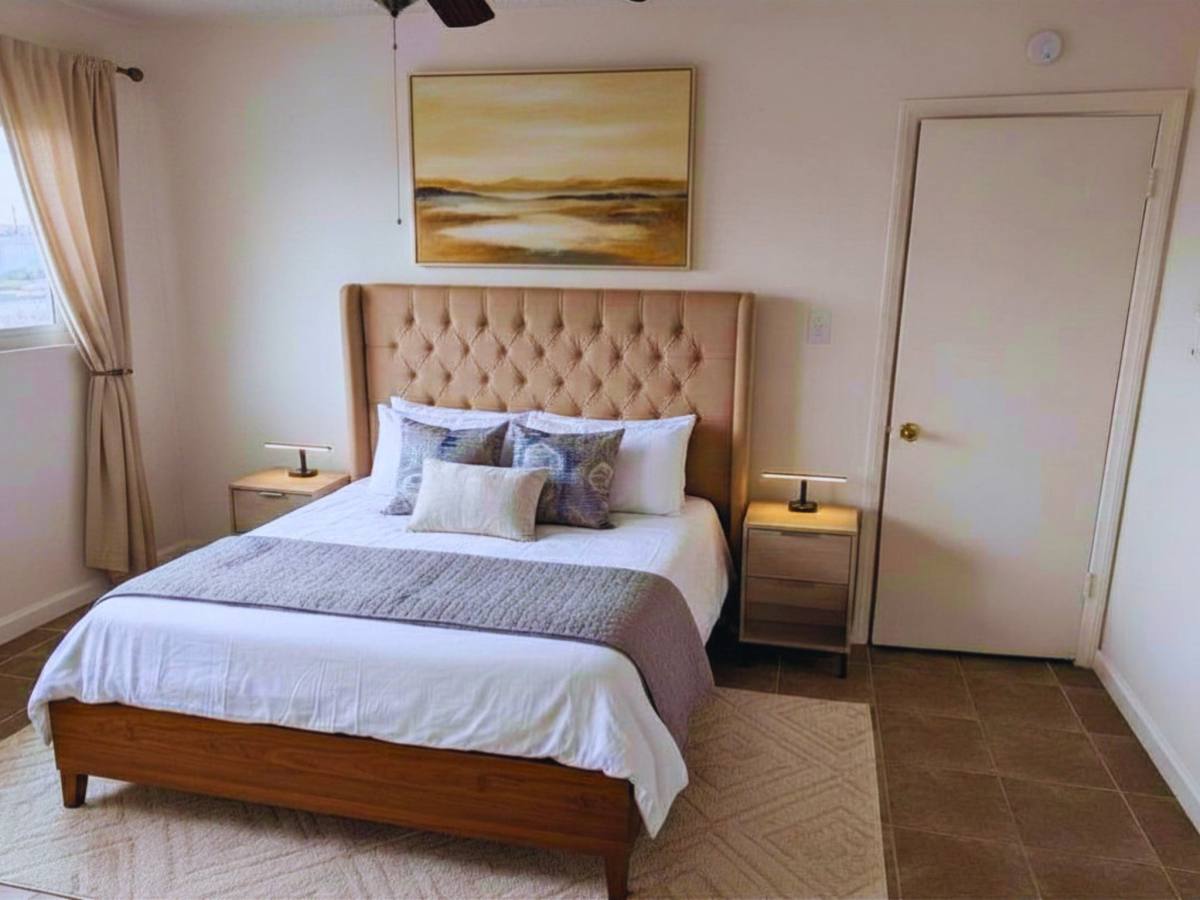 Apartment for rent at 11118 Newville Ave E, Downey, CA 90241