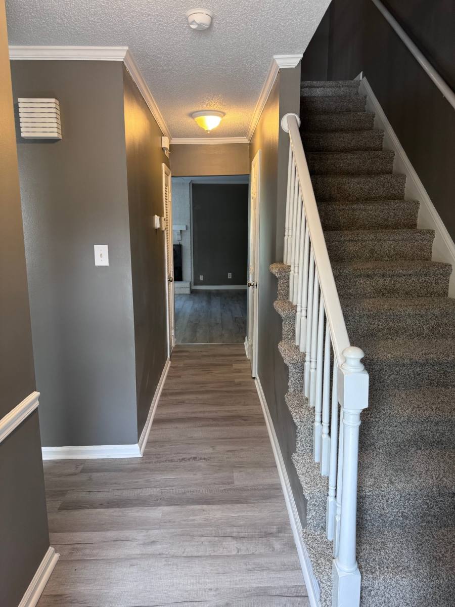 Townhouse for rent at 1131 Glendale Dr, Greensboro, NC 27406