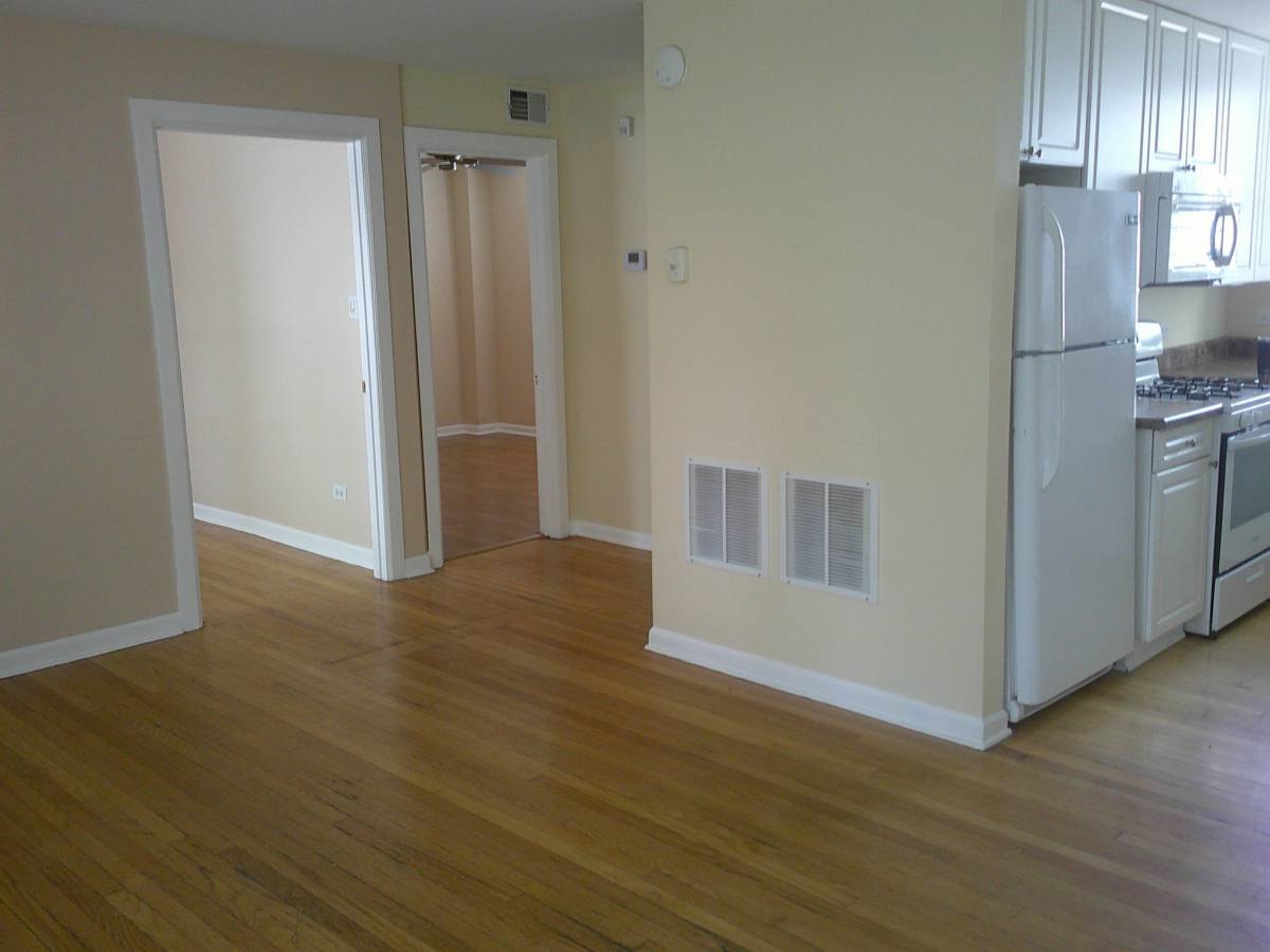 Apartment for rent at 4738 W George St 1W #1W, Chicago, IL 60641