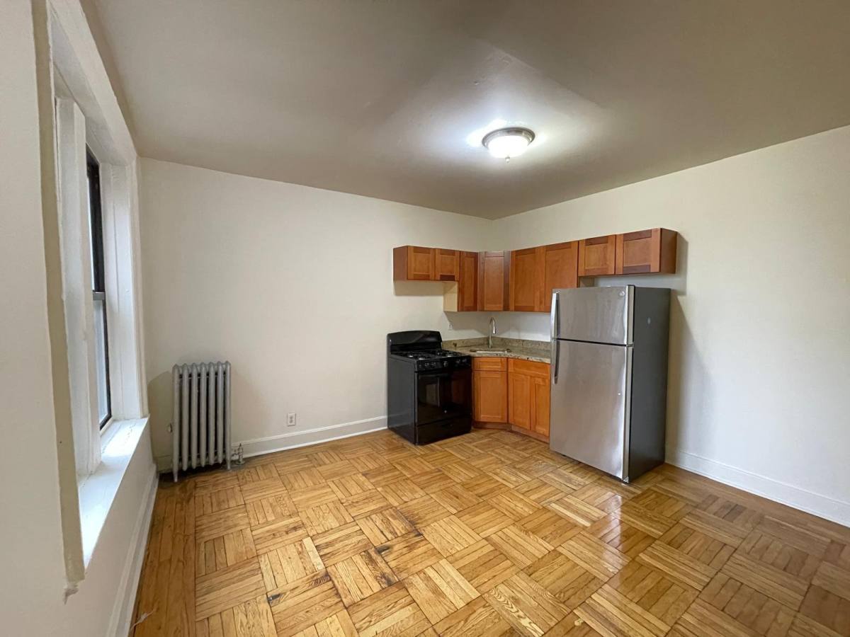 Apartment for rent at 142 W 238th St #23, Bronx, NY 10463