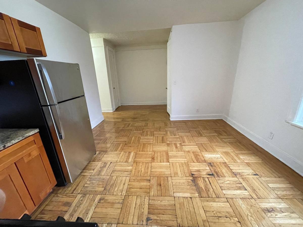 Apartment for rent at 142 W 238th St #23, Bronx, NY 10463
