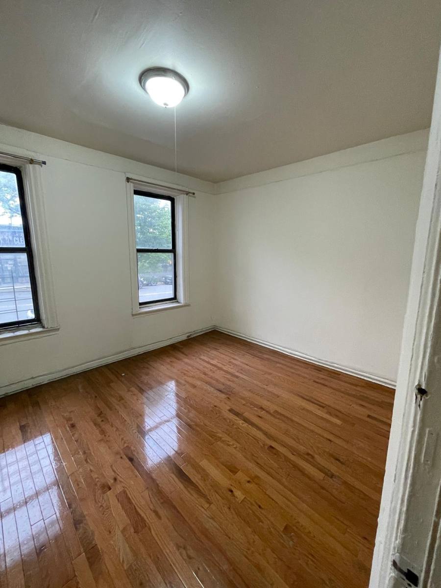 Apartment for rent at 142 W 238th St #9, Bronx, NY 10463