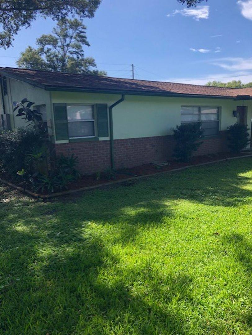House for rent at 3022 Meadow Lake Ave, Largo, FL 33771