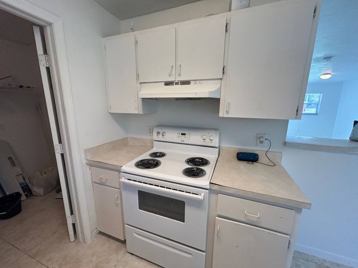 Apartment for rent at 2649-2651 Market St, Fort Myers, FL 33916