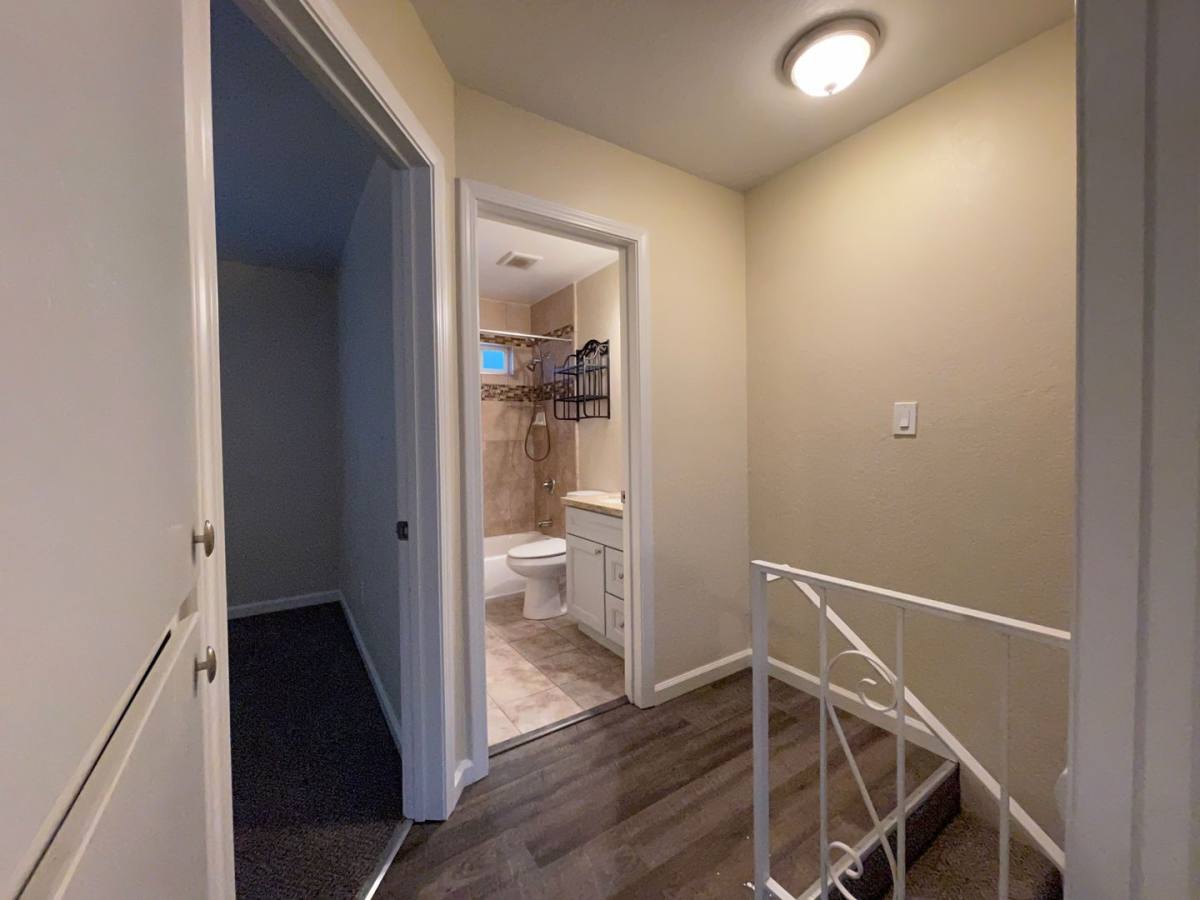 Townhouse for rent at 2410 S St, Sacramento, CA 95816