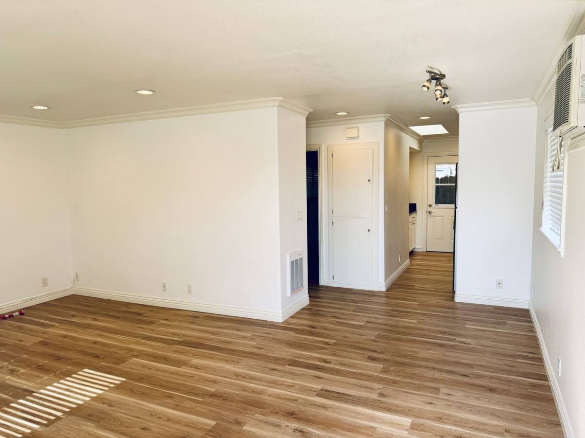 House for rent at 19907 Piccadilly Lane, Huntington Beach, CA 92646