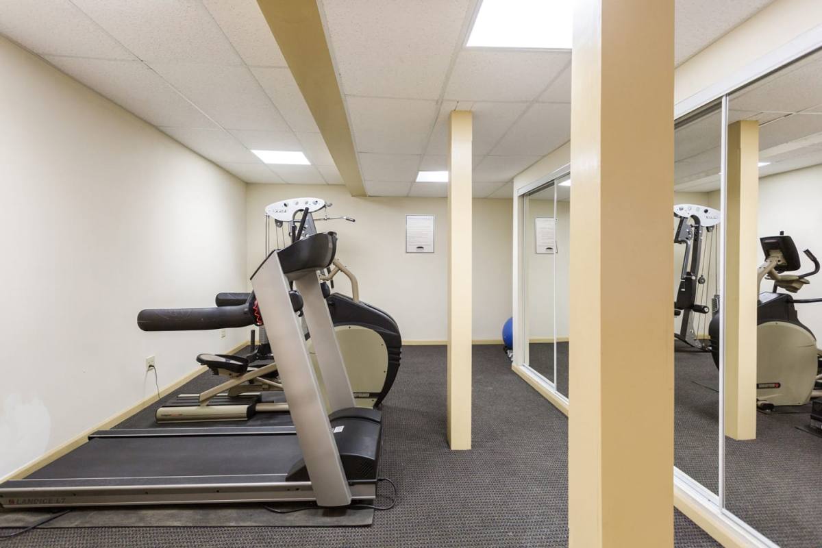 Apartment for rent at 1901 W Wilson Ave, Chicago, IL 60640
