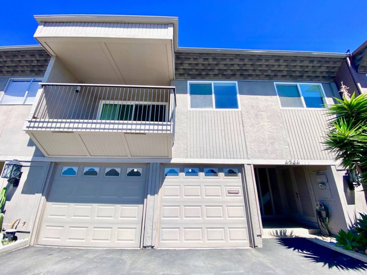 Townhouse for rent at 6346 Caminito Andreta, San Diego, CA 92111
