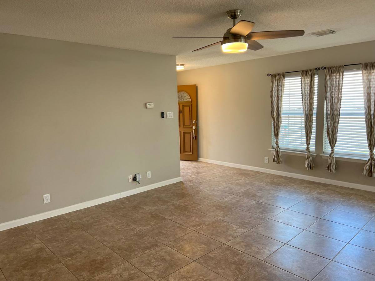House for rent at 8227 Club Meadow, Converse, TX 78109