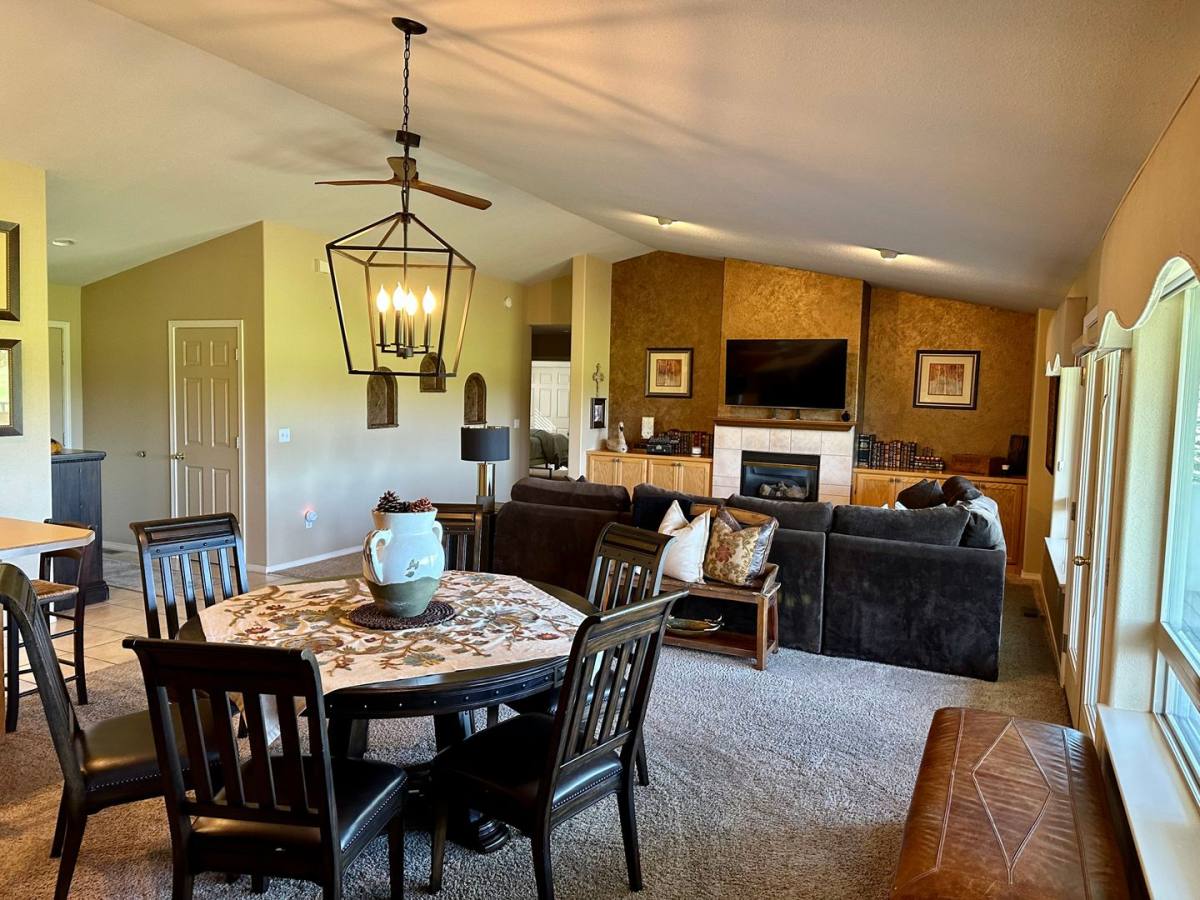 Condo for rent at 725 Hanks, Klamath Falls, OR 97601